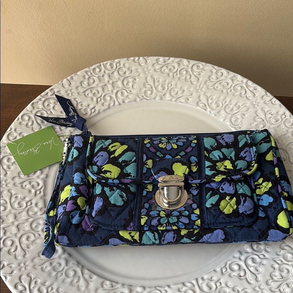NWT Vera Bradley Pushlock Wristlet